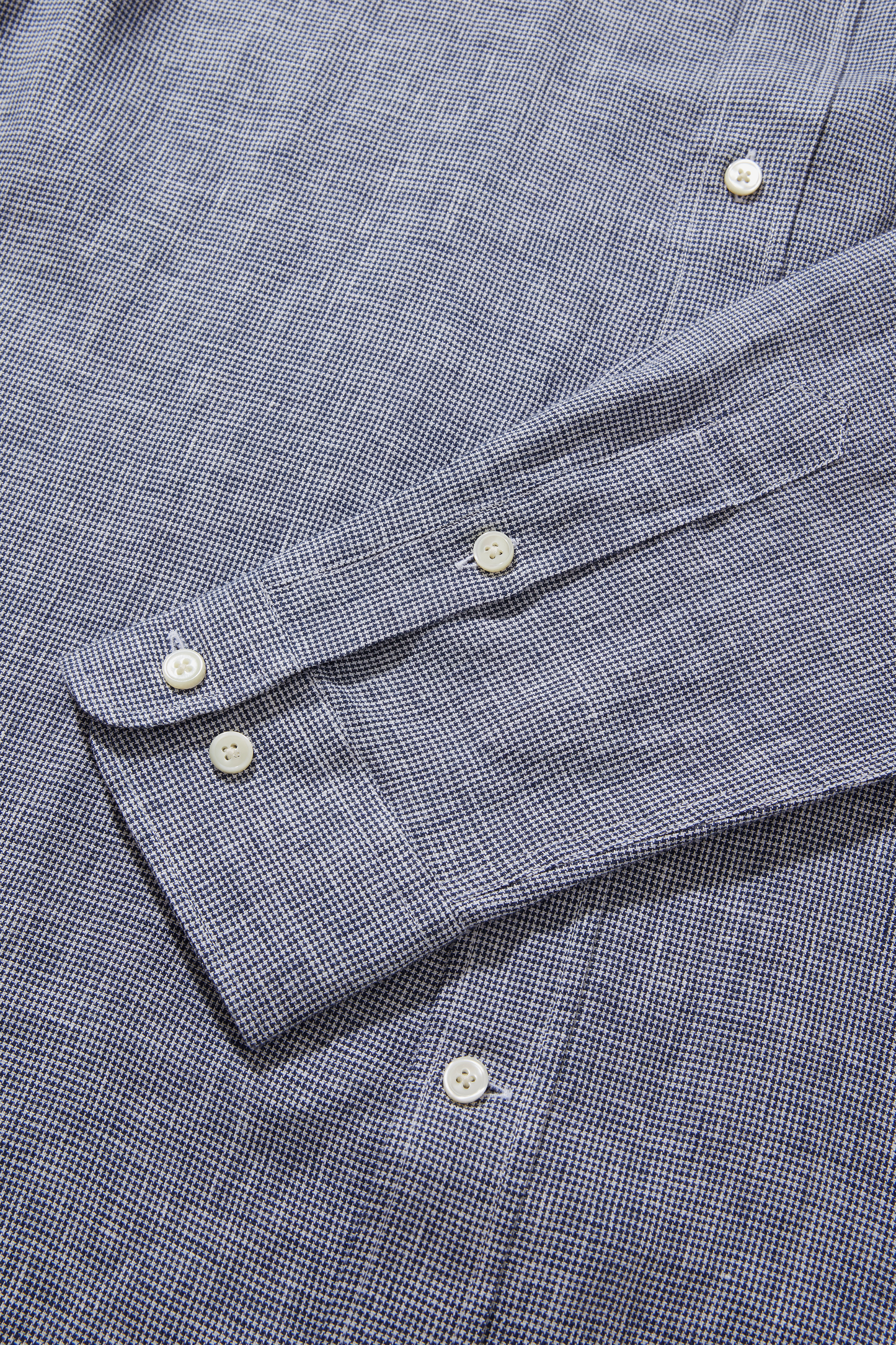 Medium Weight Linen Signature Navy Crosshatch