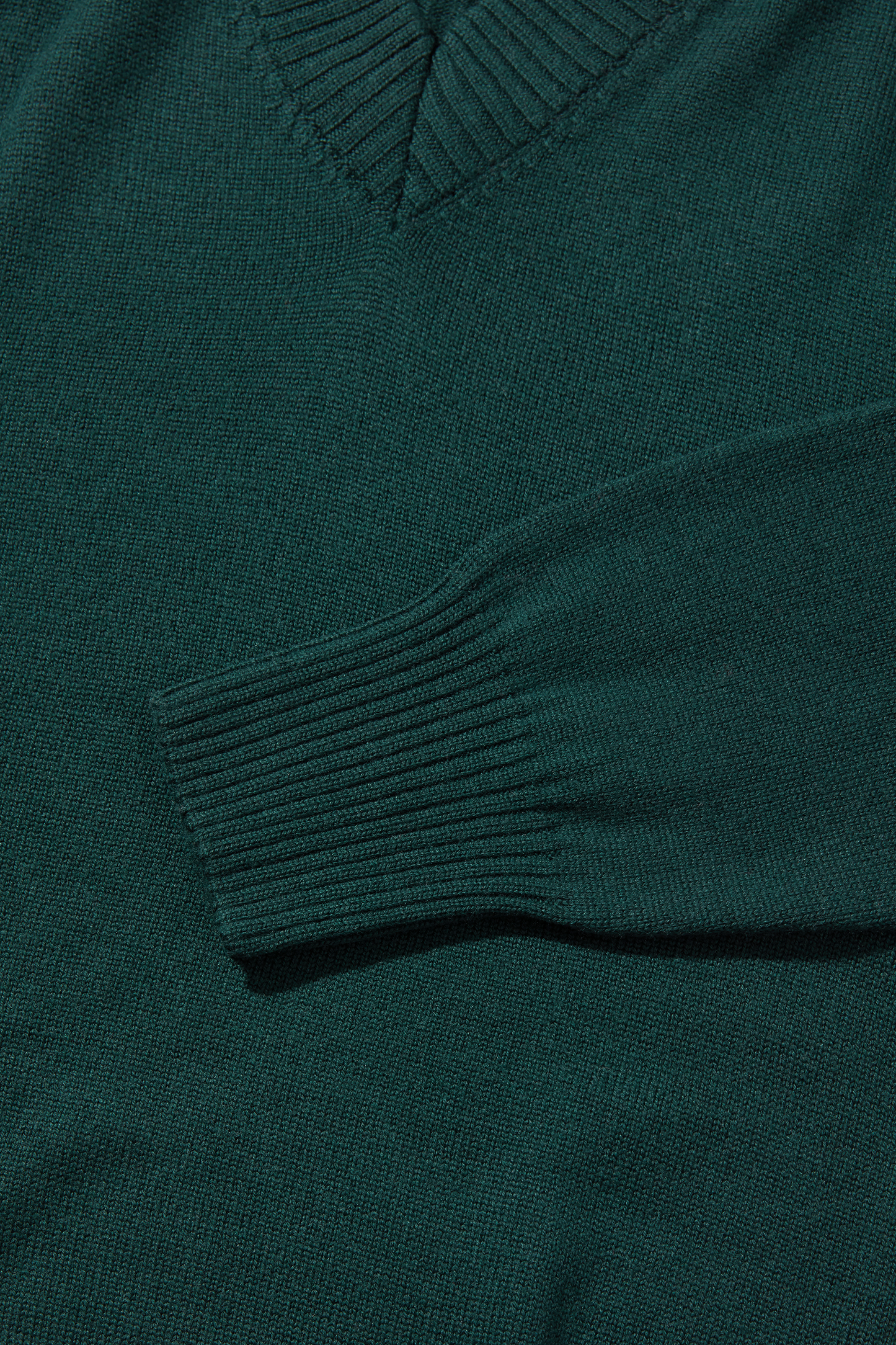 Merino V Neck Pine Green