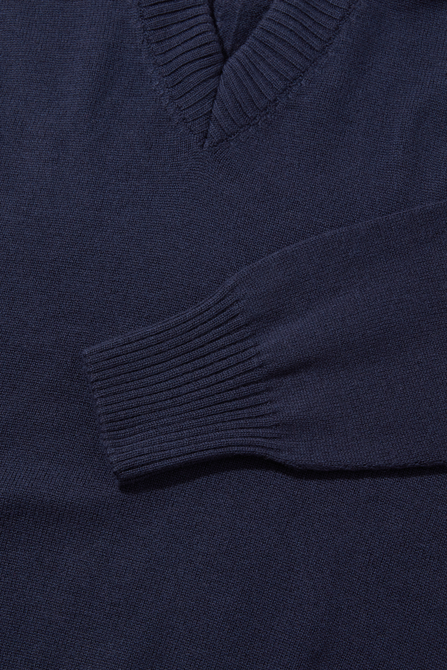 Merino V Neck Deep Navy